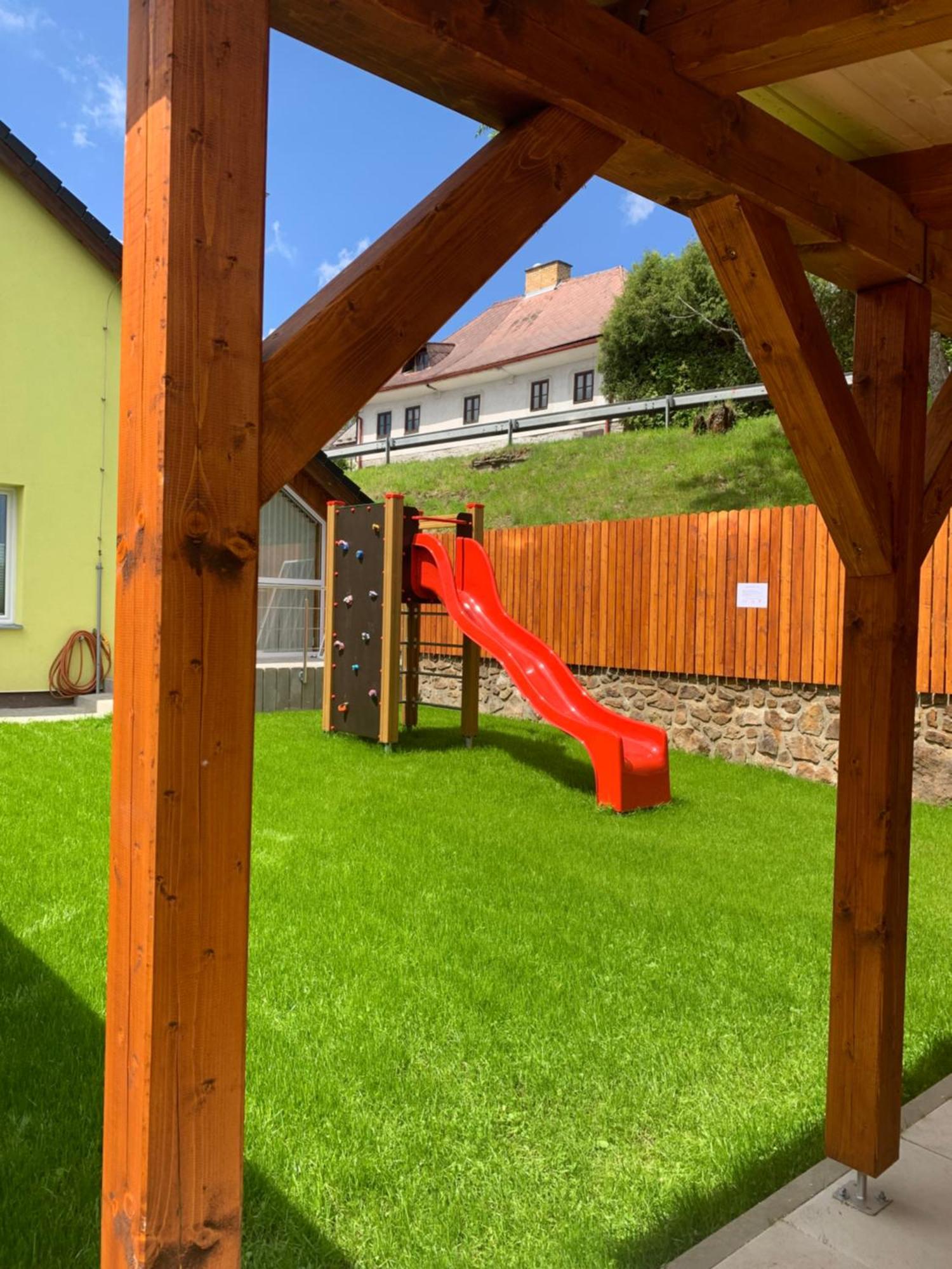 Penzion Pod Peci Lenora Buitenkant foto