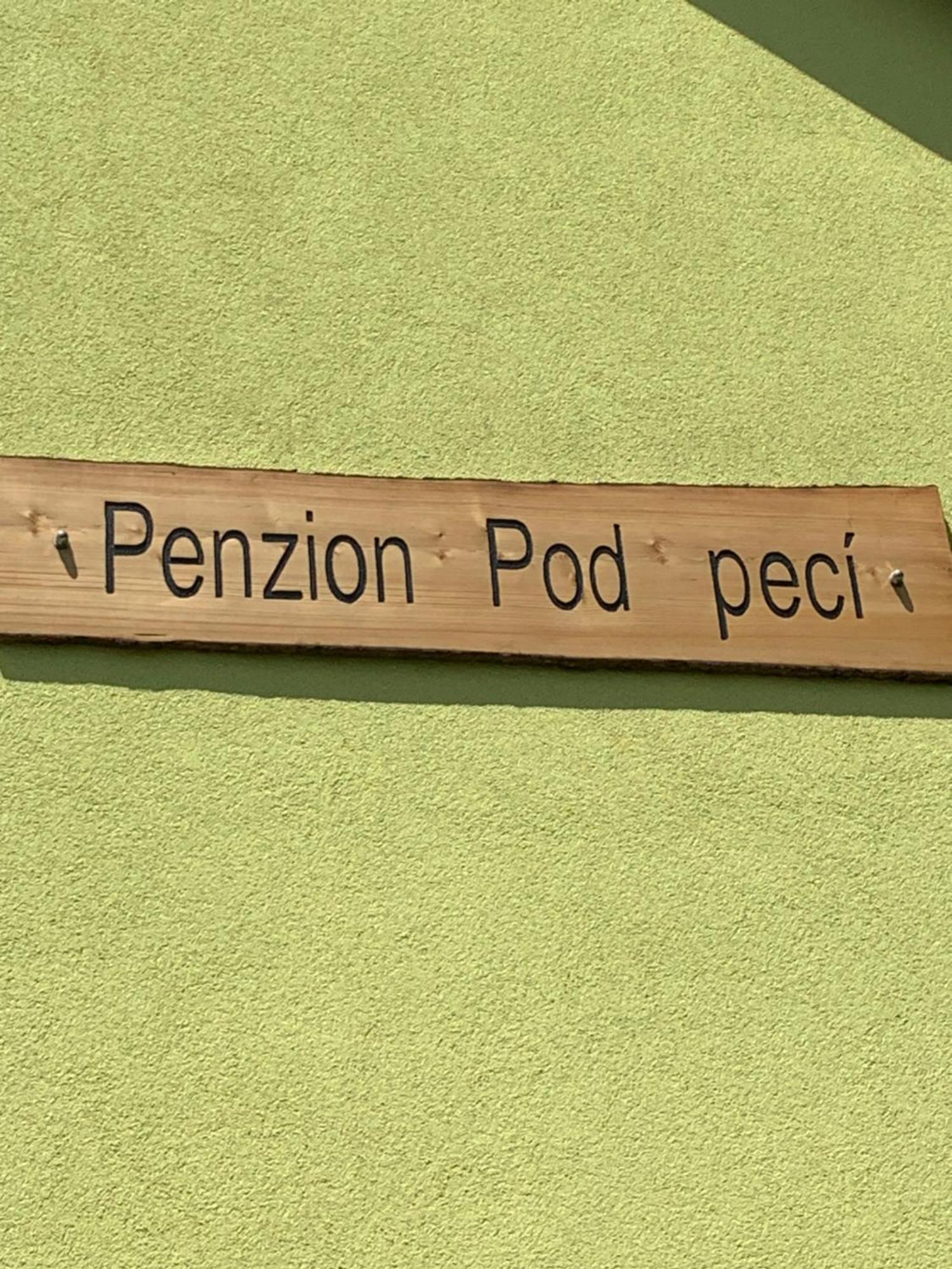 Penzion Pod Peci Lenora Buitenkant foto